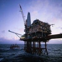 Nasukao se ploveći naftni toranj Nasukao se ploveći naftni toranj