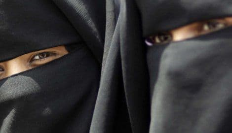 Muž (90) tuži familiju supruge (15) jer se zaključala prve bračne večeri Muž (90) tuži familiju supruge (15) jer se zaključala prve bračne večeri