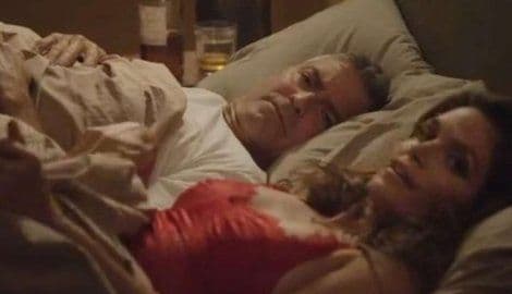 Reklama za tekilu: Muž zatekao Sindi Kraford u krevetu sa Klunijem Reklama za tekilu: Muž zatekao Sindi Kraford u krevetu sa Klunijem