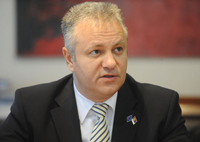 Dinkić potpisao predugovor sa Al Dahrom  Dinkić potpisao predugovor sa Al Dahrom