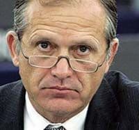 Bivši ministar osuđen na četiri godine zatvora Bivši ministar osuđen na četiri godine zatvora