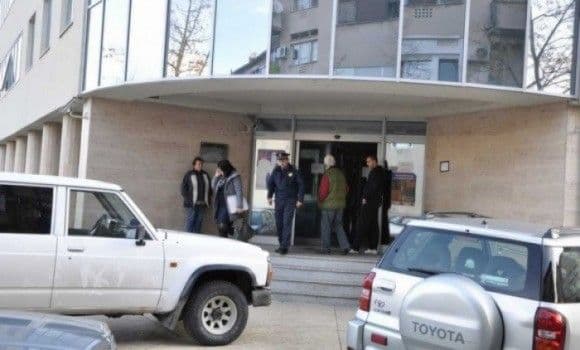 Uhapšen Podgoričanin zbog sumnje da je počinio više teških krađa Uhapšen Podgoričanin zbog sumnje da je počinio više teških krađa