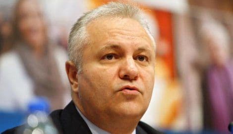 Dinkić: Degutantno mi je kad čujem Đilasa kako se šlihta Vučiću Dinkić: Degutantno mi je kad čujem Đilasa kako se šlihta Vučiću