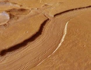 Ftografije sa Marsa otkrivaju korito nekadašnje rijeke duge 1.500 kilometara Ftografije sa Marsa otkrivaju korito nekadašnje rijeke duge 1.500 kilometara