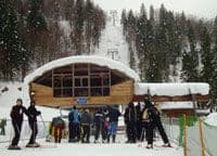 Ski karavan okupio oko stotinu Podgoricana na skijanju Ski karavan okupio oko stotinu Podgoricana na skijanju