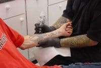 Dermatolozi upozoravaju na opasnost od tetovaža Dermatolozi upozoravaju na opasnost od tetovaža