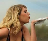 VIDEO: Zavodljiva Kejt Apton u reklami za novi Mercedes CLA VIDEO: Zavodljiva Kejt Apton u reklami za novi Mercedes CLA