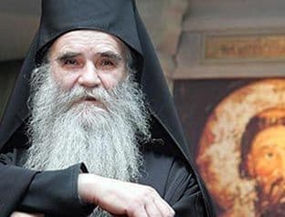 Amfilohije kritikovao vlast zbog Kosova: Lažu, mi smo svjedoci da lažu Amfilohije kritikovao vlast zbog Kosova: Lažu, mi smo svjedoci da lažu