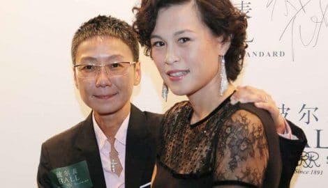 Kineski milijarder i dalje nudi bogatstvo muškarcu koji osvoji njegovu ćerku lezbejku Kineski milijarder i dalje nudi bogatstvo muškarcu koji osvoji njegovu ćerku lezbejku