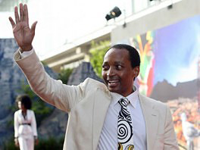 Najbogatiji Južnoafrikanac poklanja pola svog bogatstva Najbogatiji Južnoafrikanac poklanja pola svog bogatstva