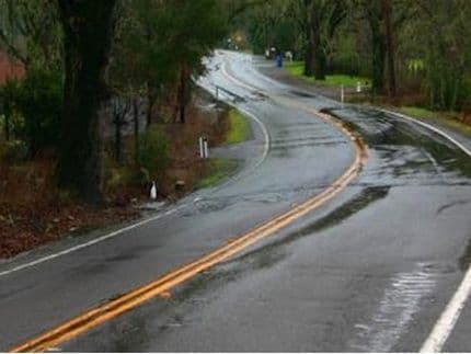 AMSCG: Putevi mokri vidljivost smanjena AMSCG: Putevi mokri vidljivost smanjena