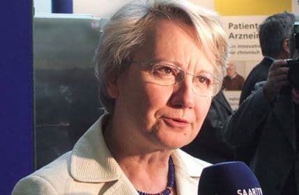 Njemačkoj ministarki oduzeta doktorska titula zbog plagijata Njemačkoj ministarki oduzeta doktorska titula zbog plagijata