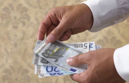 Ministarstvo finansija: Nijedan državni službenik nije vratio otpremninu Ministarstvo finansija: Nijedan državni službenik nije vratio otpremninu