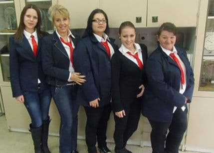 Gimnazijalci iz Dimitrovgrada sami odlučili da nose uniforme Gimnazijalci iz Dimitrovgrada sami odlučili da nose uniforme