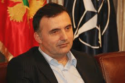 Milić potpisao podršku Lekiću Milić potpisao podršku Lekiću