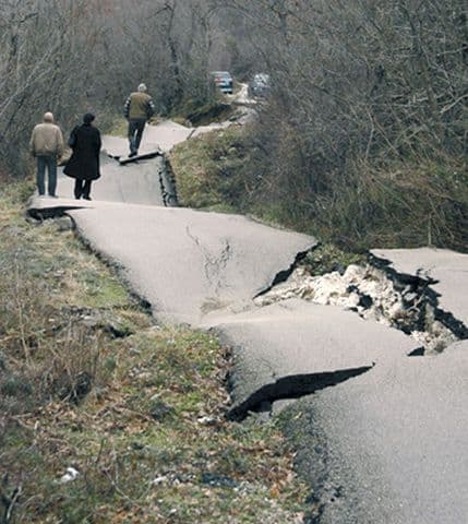 Pobjeda u Limljanima: Mještani osposobili alternativni put, obnova glavnog moraće da sačeka  Pobjeda u Limljanima: Mještani osposobili alternativni put, obnova glavnog moraće da sačeka