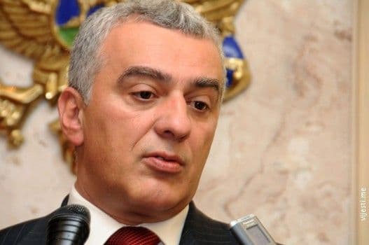 MANDIĆ: Prekinimo sa nagađanjima i izmišljotinama dok se ne utvrdi istina o mom sinu MANDIĆ: Prekinimo sa nagađanjima i izmišljotinama dok se ne utvrdi istina o mom sinu