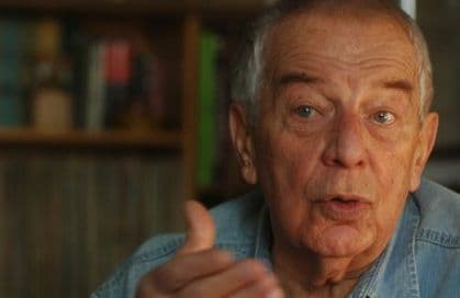 Umro legendarni voditej i novinar Mića Orlović Umro legendarni voditej i novinar Mića Orlović