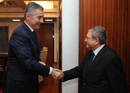 Susret premijera Đukanovića sa predstavnikom Centra „Simon Vizental“ Šimonom Samjuelsom Susret premijera Đukanovića sa predstavnikom Centra „Simon Vizental“ Šimonom Samjuelsom