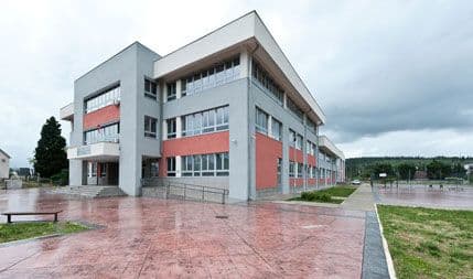 Donacija "Lego Mindstorms" osnovnoj školi „21. maj” u Podgorici Donacija "Lego Mindstorms" osnovnoj školi „21. maj” u Podgorici