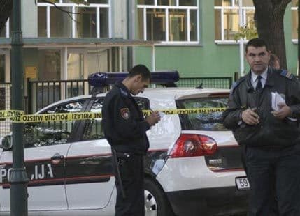 Djevojka i mladić izbodeni u Sarajevu Djevojka i mladić izbodeni u Sarajevu