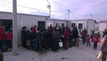 Odbijeni obroci iz ZIKS-a podijeljeni Romima sa Konika Odbijeni obroci iz ZIKS-a podijeljeni Romima sa Konika