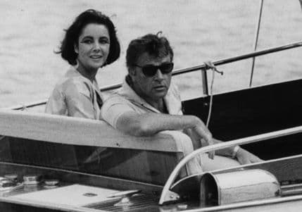 Barton pored Liz na Bulevaru slavnih Barton pored Liz na Bulevaru slavnih