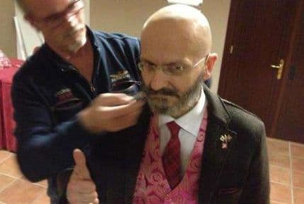 Lider italijanske partije podnio ostavku zbog lažne diplome Lider italijanske partije podnio ostavku zbog lažne diplome