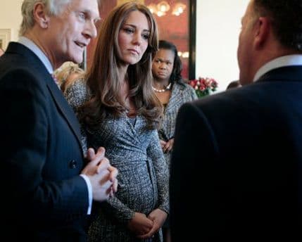 Princeza Kejt prvi put pokazala trudnički stomak u javnosti Princeza Kejt prvi put pokazala trudnički stomak u javnosti