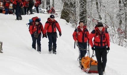 Trojica alpinista spašena iz lavine na Kamešnici, još se traga za četvrtim Trojica alpinista spašena iz lavine na Kamešnici, još se traga za četvrtim