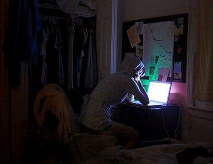 Počinje "usporavanje" interneta zbog piraterije Počinje "usporavanje" interneta zbog piraterije