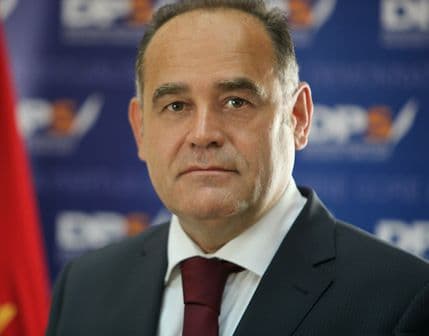 Simović: Medojević prevazišao sam sebe, predlažem kontrolni pregled Simović: Medojević prevazišao sam sebe, predlažem kontrolni pregled