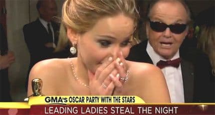 Šmekersko udvaranje Džeka Nikolsona mladoj Dženifer Lorens Šmekersko udvaranje Džeka Nikolsona mladoj Dženifer Lorens