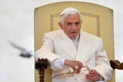 Papa Benedikt XI se večeras zvanično povlači Papa Benedikt XI se večeras zvanično povlači