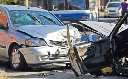 Novi Sad: U toku je hapšenje grupe koja se bavila prevarama u osiguranju Novi Sad: U toku je hapšenje grupe koja se bavila prevarama u osiguranju