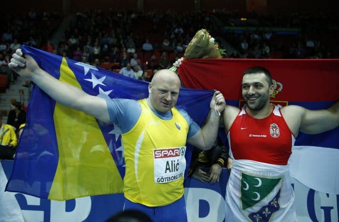 Srpski mediji o zlatnom Asmiru Kolašincu: Stavio je prst u oko narodu Srpski mediji o zlatnom Asmiru Kolašincu: Stavio je prst u oko narodu