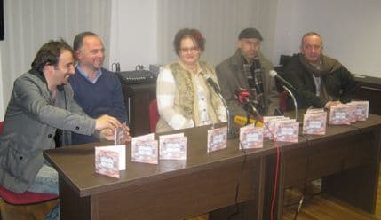 Poklon za 8 mart: Nakon „sporih“, stižu „brzi perperi“ Poklon za 8 mart: Nakon „sporih“, stižu „brzi perperi“