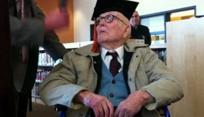 Maturirao u 106. godini Maturirao u 106. godini