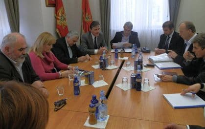 Žugić sa sindikalcima o modelu isplate toplog obroka i regresa Žugić sa sindikalcima o modelu isplate toplog obroka i regresa