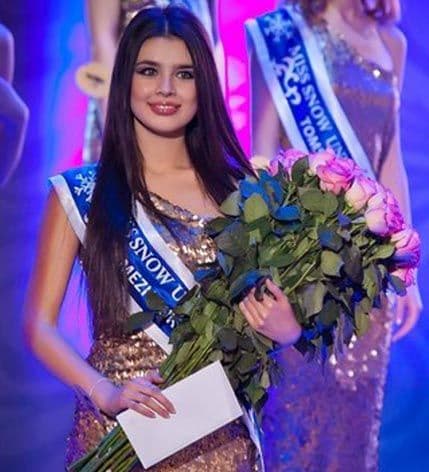 Miss Rusije stala u odbranu članica grupe „Pussy Riot“ Miss Rusije stala u odbranu članica grupe „Pussy Riot“