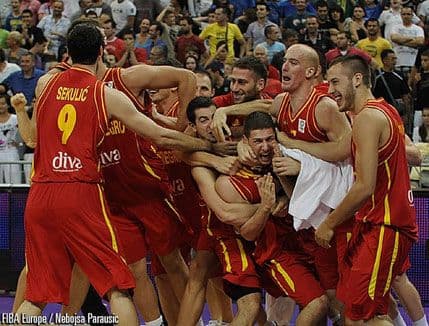 Nikola Ivanović u igri za meč SAD-Ostatak svijeta Nikola Ivanović u igri za meč SAD-Ostatak svijeta