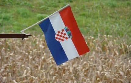 Zbog ulaska u EU, prehrambena industrija seli proizvodnju iz Hrvatske? Zbog ulaska u EU, prehrambena industrija seli proizvodnju iz Hrvatske?