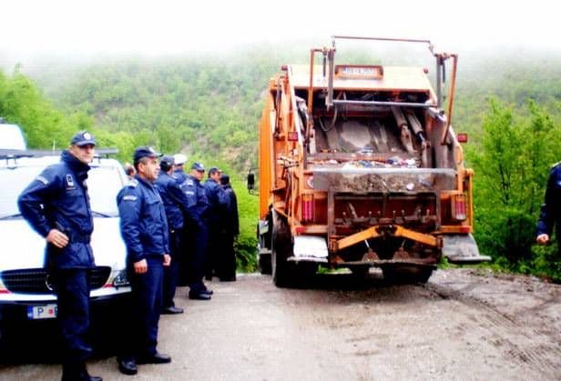 Policija asistirala Komunalnoj policiji shodno zakonu Policija asistirala Komunalnoj policiji shodno zakonu