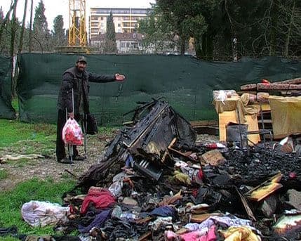 Atlas TV: Vidoju Žugiću zapalili prikolicu i ubili psa Atlas TV: Vidoju Žugiću zapalili prikolicu i ubili psa