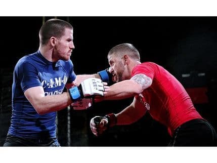 VIDEO: Obostrani nokaut za 14 sekundi VIDEO: Obostrani nokaut za 14 sekundi