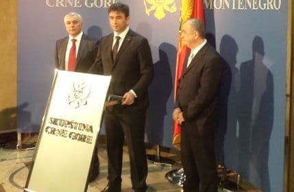 MEDOJEVIĆ: Vujanović da se povuče iz kampanje, Medenica i Čarapić da podnesu ostavke zbog oslobađanja članova klana Šarić MEDOJEVIĆ: Vujanović da se povuče iz kampanje, Medenica i Čarapić da podnesu ostavke zbog oslobađanja članova klana Šarić