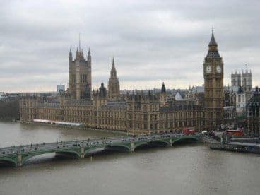 London: Uhapšena četiri novinara London: Uhapšena četiri novinara