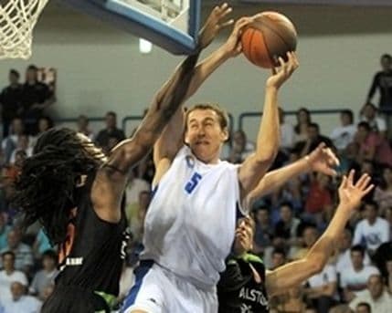 Budućnost gostuje Zvezdi, Mihailović: Čvrstom odbranom do iznenađenja Budućnost gostuje Zvezdi, Mihailović: Čvrstom odbranom do iznenađenja