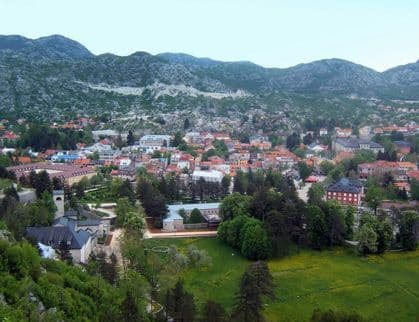 Cetinjanku pogodio zalutali metak Cetinjanku pogodio zalutali metak