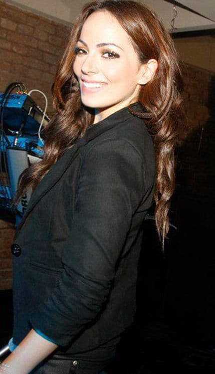 ŽIŽIĆ: Ponosna što smo favoriti u regionu, na sceni ćemo dati sve od sebe ŽIŽIĆ: Ponosna što smo favoriti u regionu, na sceni ćemo dati sve od sebe